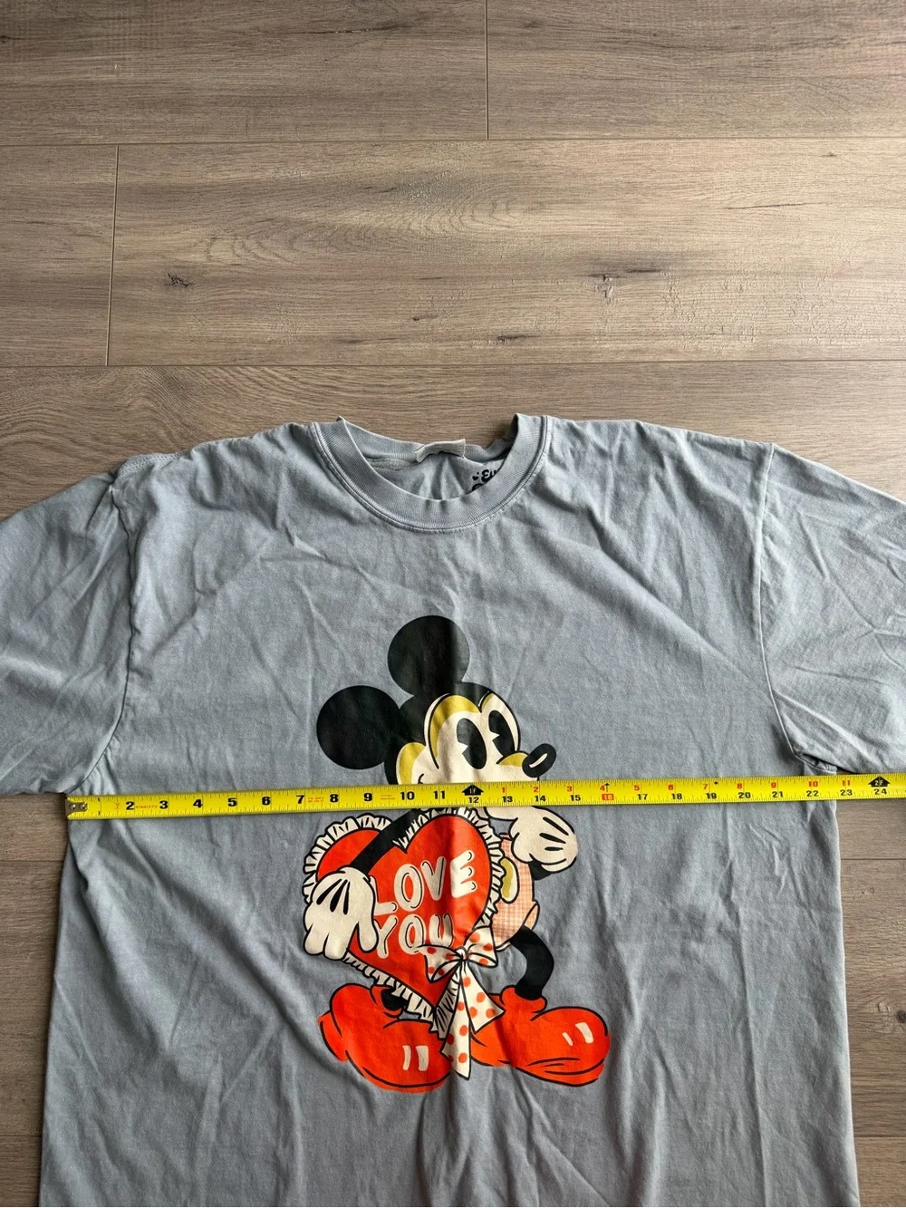 Gray Mickey Mouse Heart Graphic Tee - size XL - Picture 3 of 4
